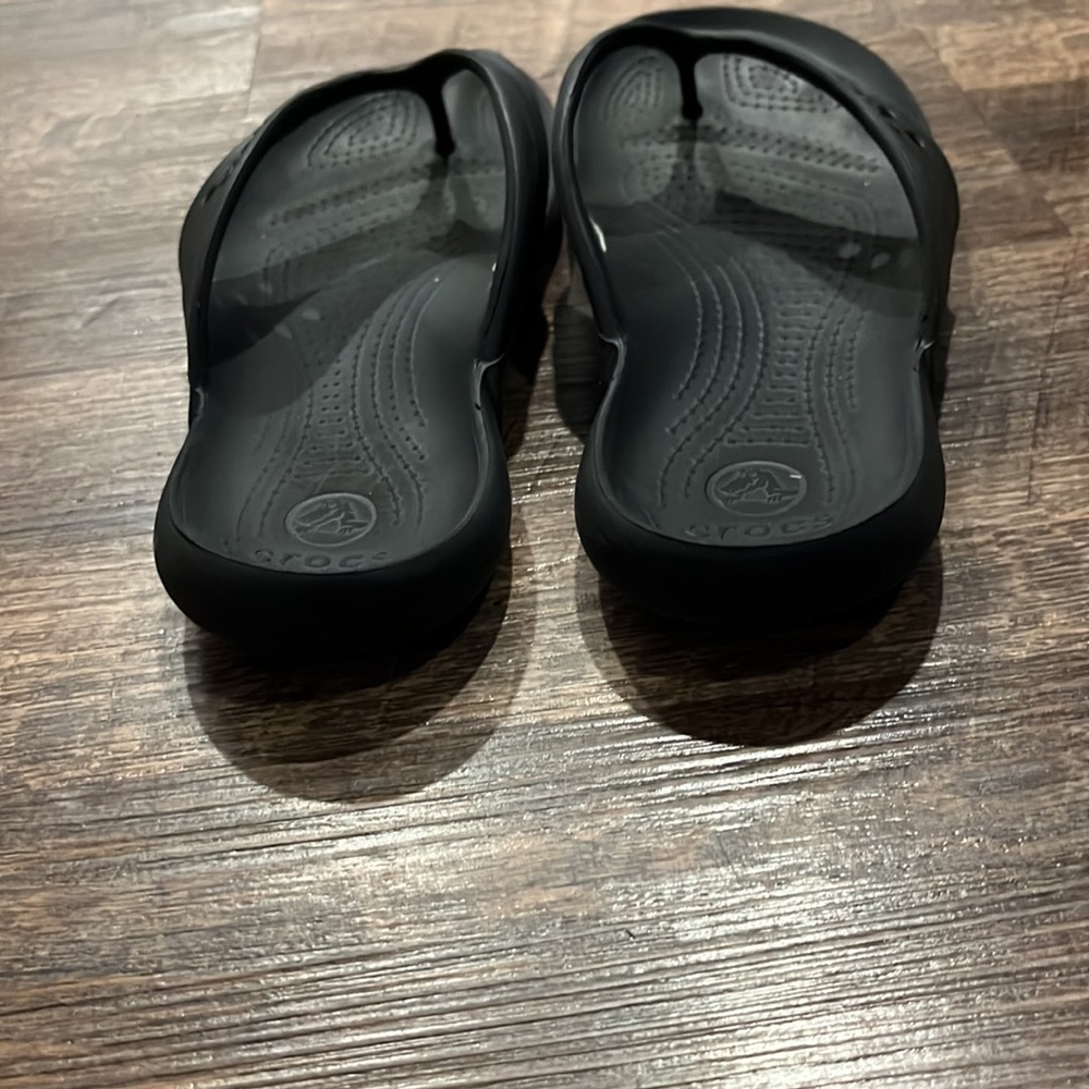 Crocs - Picture 2 of 4